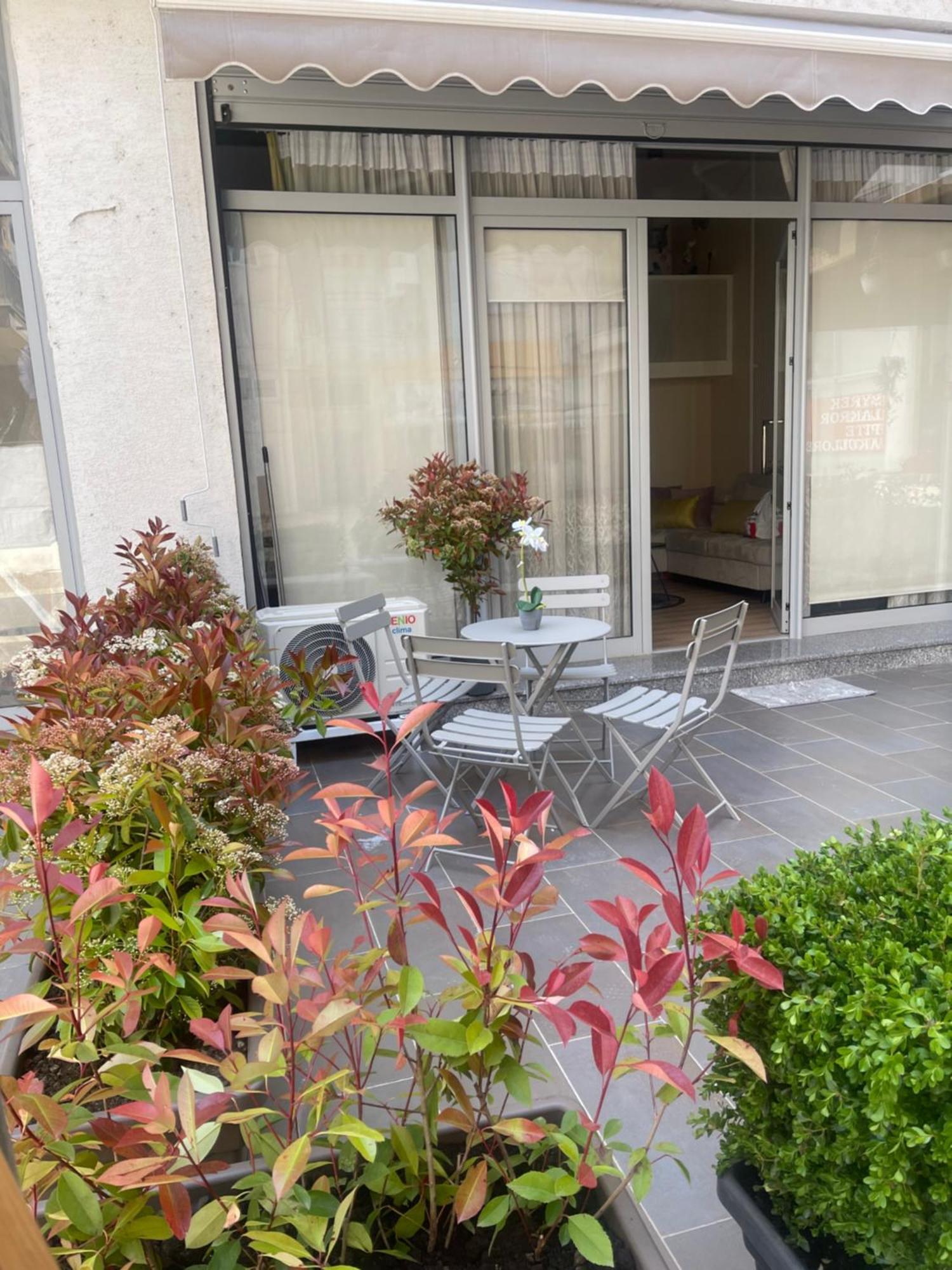 Lovely Apartment In Pogradec City With A Lake View Exterior foto